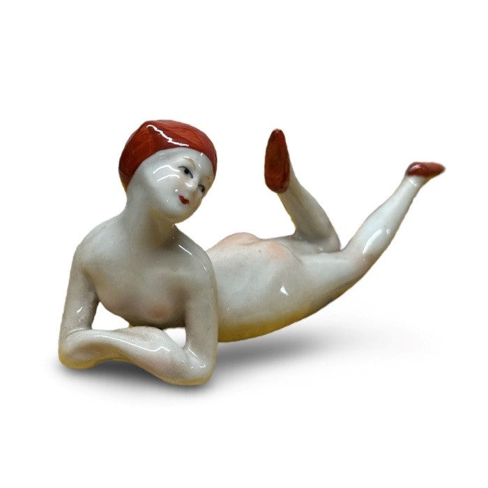 Keralouve_Pin-Up_Girl_Porzellan_Belgium_Rot