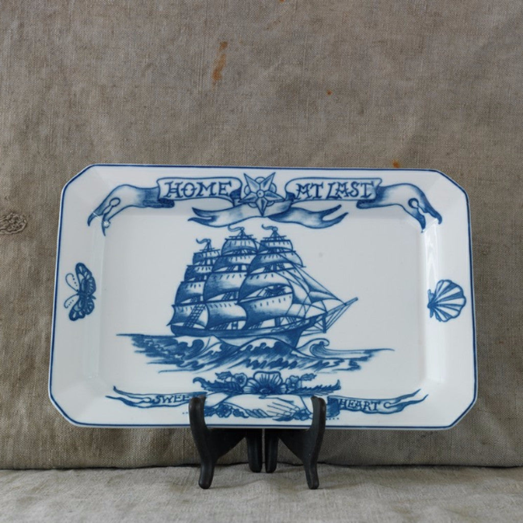By_Mutti_Home_at_Last_Servierplatte__platter_handmade_tattooed_porcelain_soulobjects.de