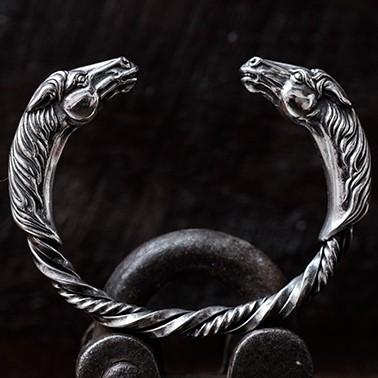 Peanuts_Company_Horse_Bangle_Armreif_Pferd_Silber
