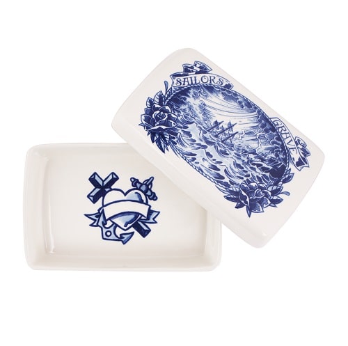 Royal_Delft_Henk_Schiffmacher_Sailors_Grave_Dose_Blue_Tattoo_Porcelain