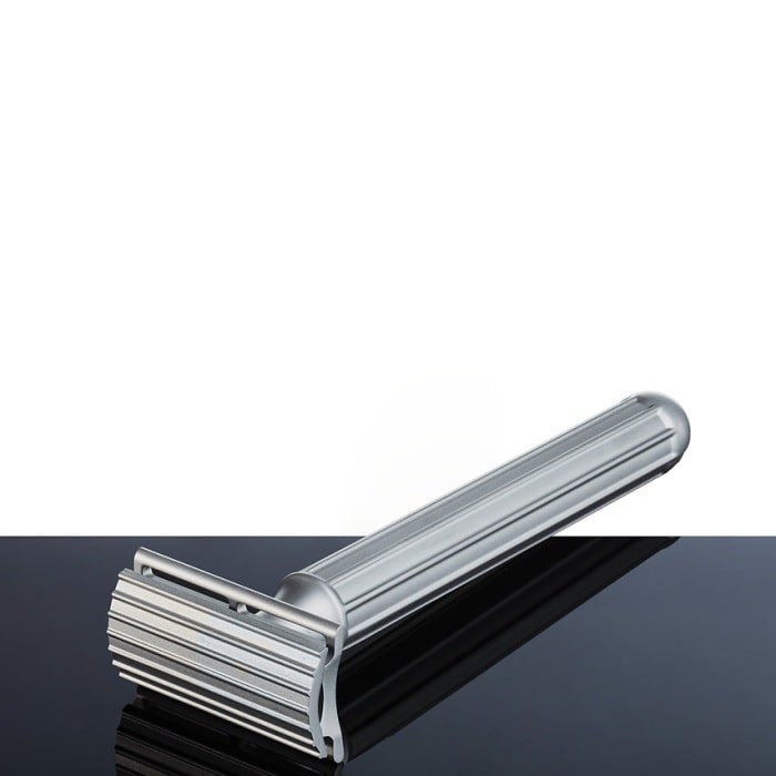 Design94_Titanium_Luxury_Razor_Rasierhobel_Brush_Set_Germany_Soul_Objects