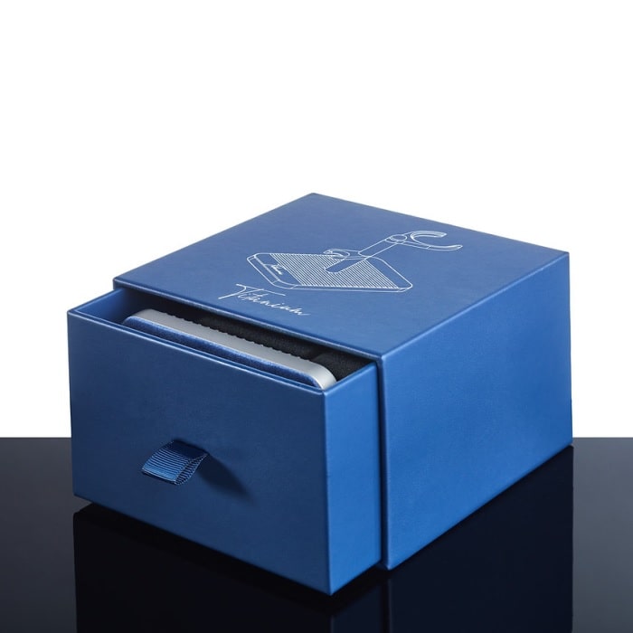 Design94_Titanium_Luxury_Razor_Stand_Rasierstander_Brush_Germany_Soul_Objects