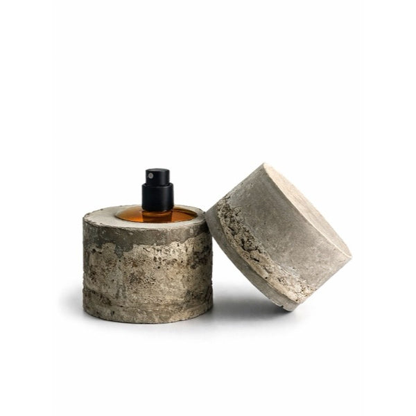 Kanchaveli_Bidzina_Niche_Perfume_Yellow_Eau_de_Parfum_Concrete_Berlin