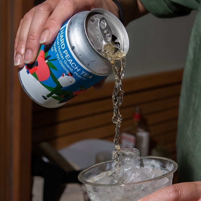 THE HUNTER LAB Hard Peach Tea