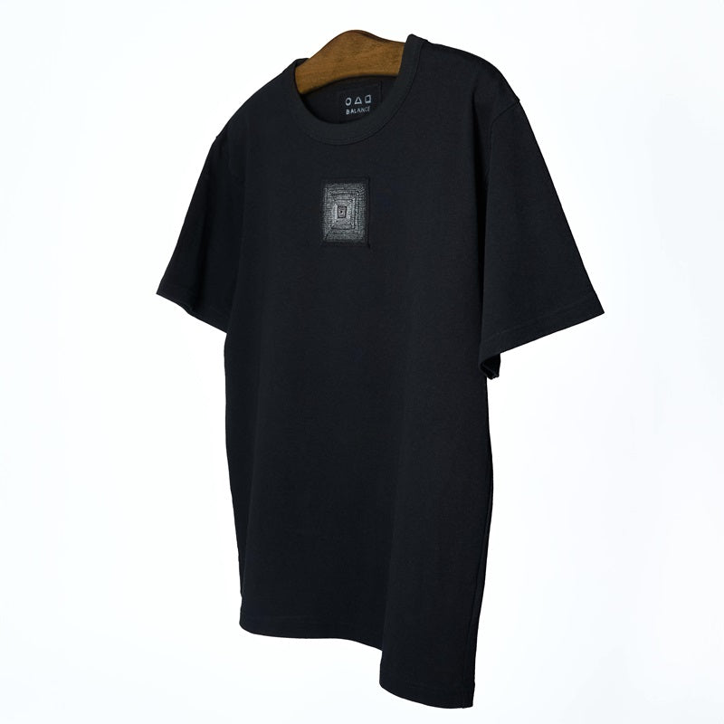 Yurika_Saito_T-Shirt_Balance_Square_Black_Soul_Objects_Berlin_Tokyo