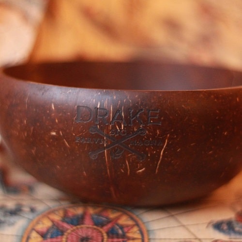 Darwin_Drake_Rasierschale_Kokosnuss