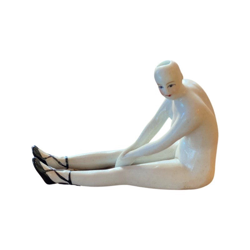 Keralouve_Ballerina_Nackt_Loch_Kopf_Belgien