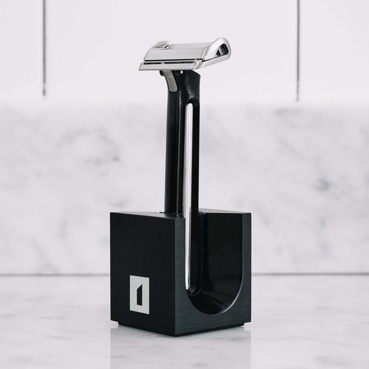 ONEBLADE_Vertical_Razor_Stand_Black